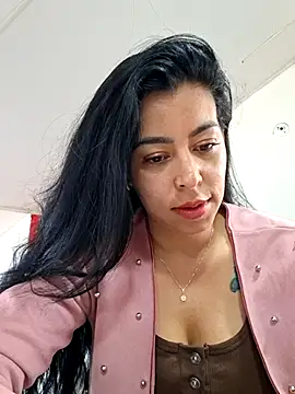 XXX chat uživo modela Luianna
