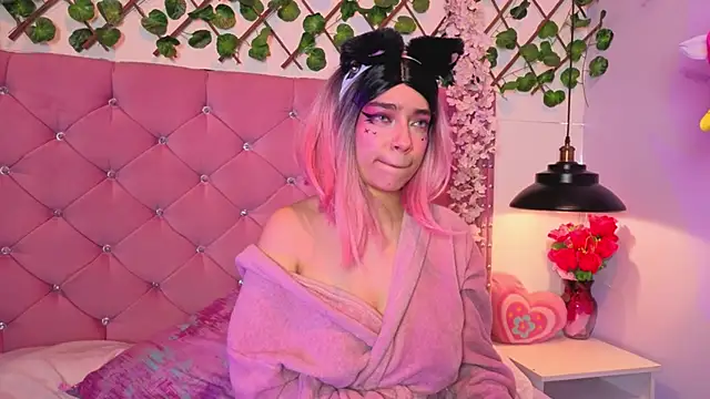 Kira-Yuzu's Live XXX Chat