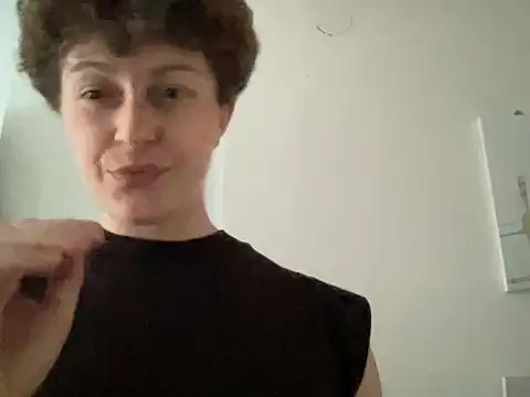 Belindafly Adlı Modelin Canlı XXX Sohbeti