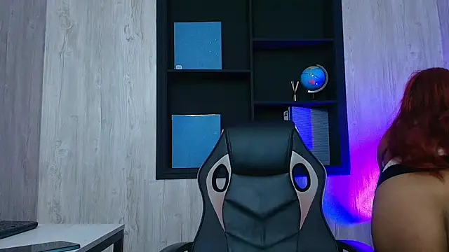Chat XXX en directo de TamaraaHoney