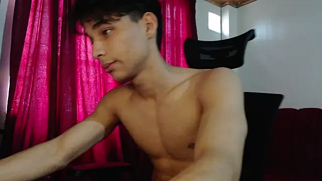 Marck-Pro Live XXX Chat