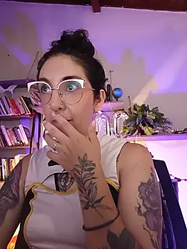 Chatroom XXX en direct de Melinerd