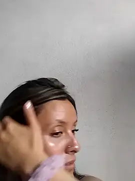 CynthiaMore live XXX chat