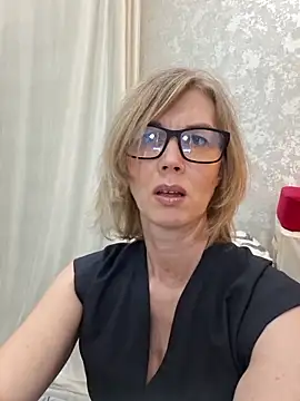 stellahere8's Live XXX Chat
