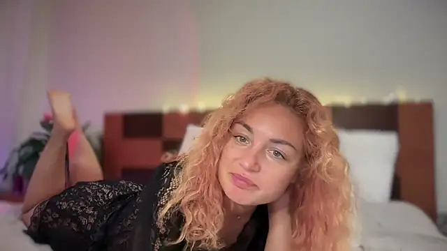 Reddgiirl Chat XXX live
