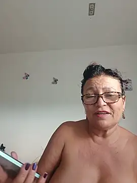Онлайн чат XXX mamilola