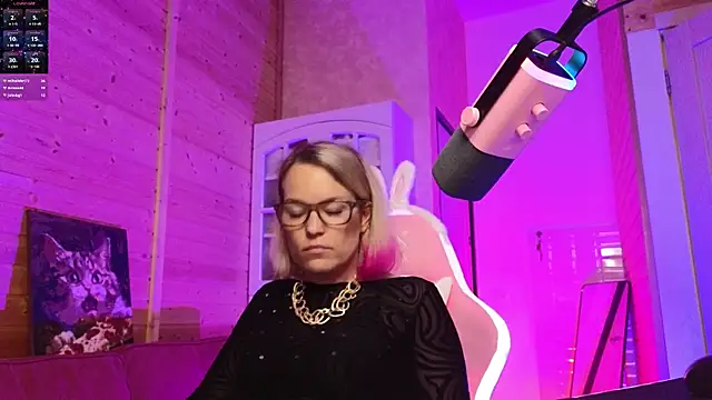 Lady_Shine Show in webcam
