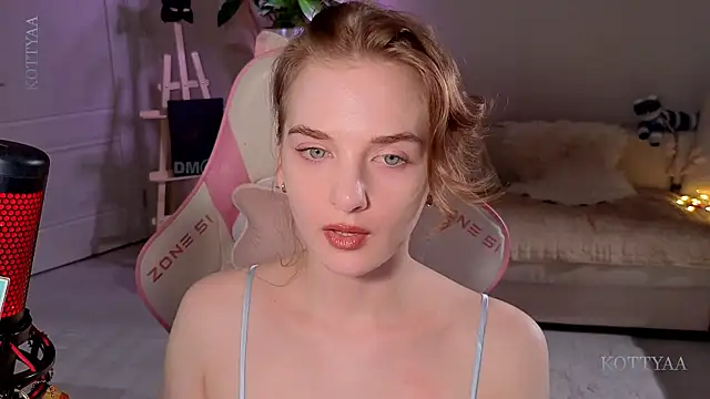 -Kottyaa- Adlı Modelin Canlı XXX Sohbeti