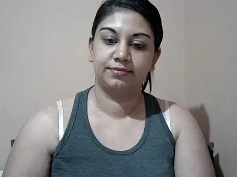 XXX chat uživo modela bellachow10