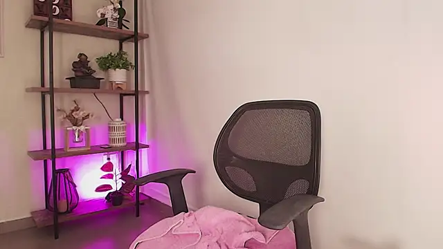 Sassy--Girl's Live XXX Chat