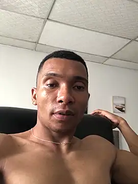 Онлайн чат XXX Aaronblack1_