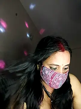 Sheela-Bhabi Adlı Modelin Canlı XXX Sohbeti