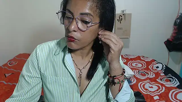 kateleyagrey 现场XXX聊天