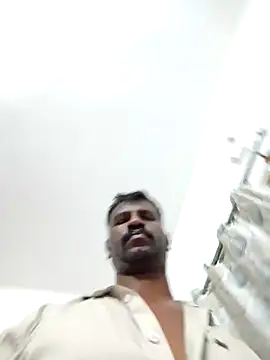 Paramkeerthi 现场XXX聊天