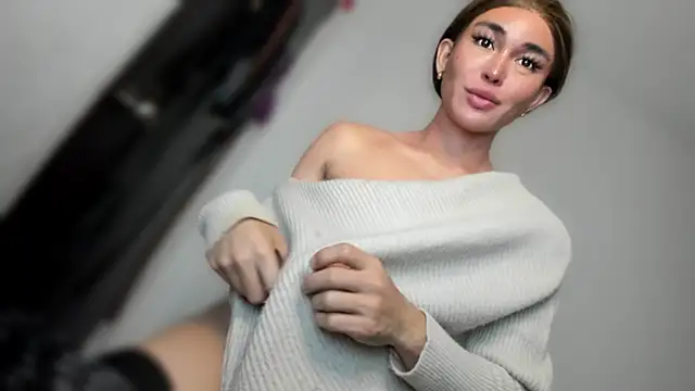 MistressNextDoor_ Live XXX Chat