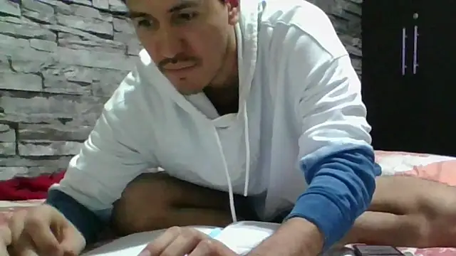 Chat +18 de Sexylatin64 ao vivo