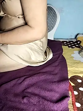 Zu_naa লাইভ XXX চ্যাট