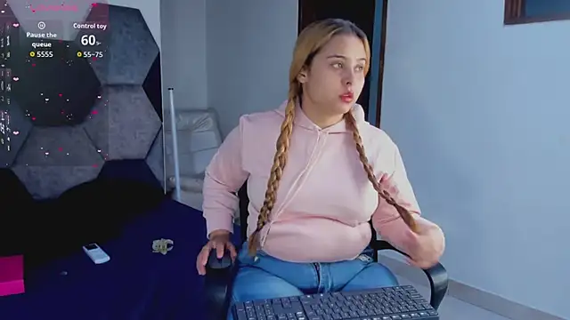 Živý XXX chat MikaelaStone