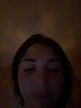 SilkyMira's Live XXX Chat