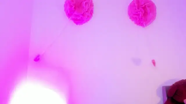 NaomiVelourのライブXXXチャット