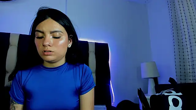 XXX chat uživo modela Sophia_Coral