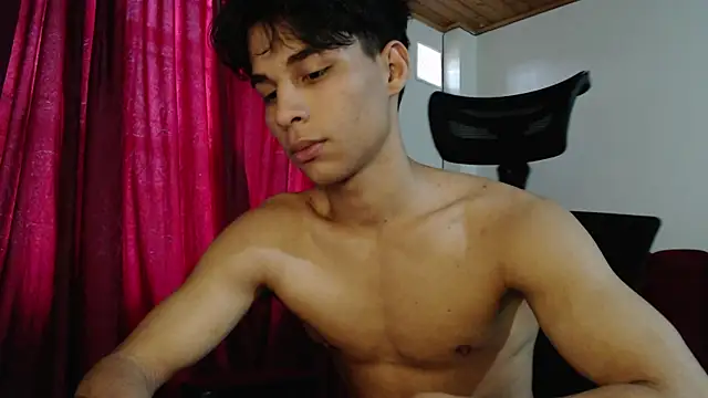 Show modela Marck-Pro na web-kameri