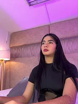 _kyraa_ Adlı Modelin Canlı XXX Sohbeti