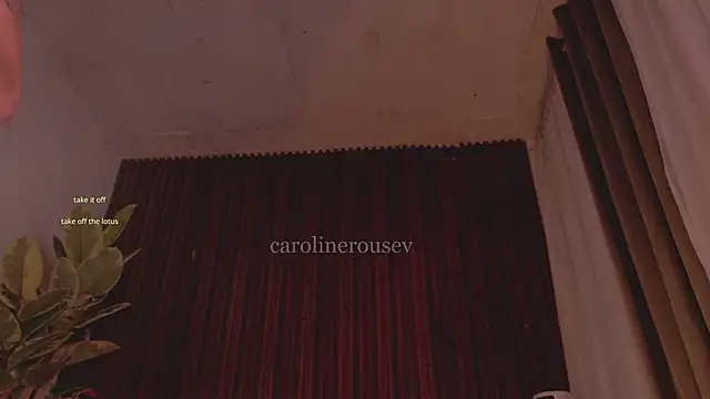 carolinerousev Chat XXX in diretta