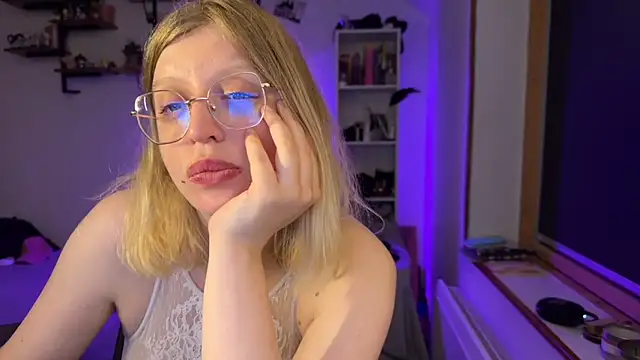 Chat +18 de GoddessTeti ao vivo
