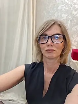 Chatroom XXX en direct de stellahere8