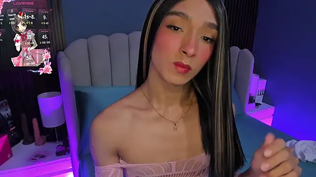 adhara__skinny Adlı Modelin Web Kamerası Şovu
