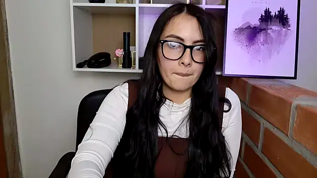 Chat XXX en directo de lalawhitte