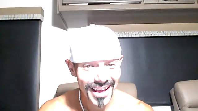 ThickD2C webkamerás műsora