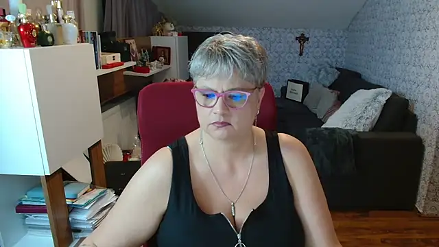 bigtits4you Show in webcam