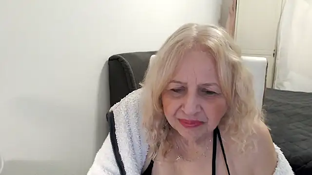 SusiLifeXXX Show in webcam