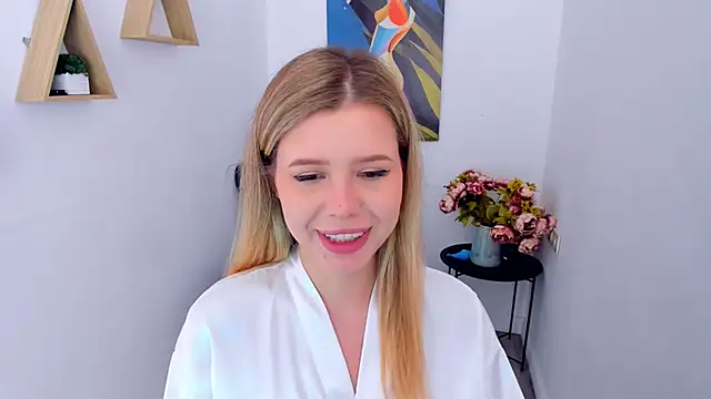 FollowLovee Adlı Modelin Web Kamerası Şovu
