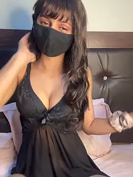 Chat XXX en directo de KavyaCurves