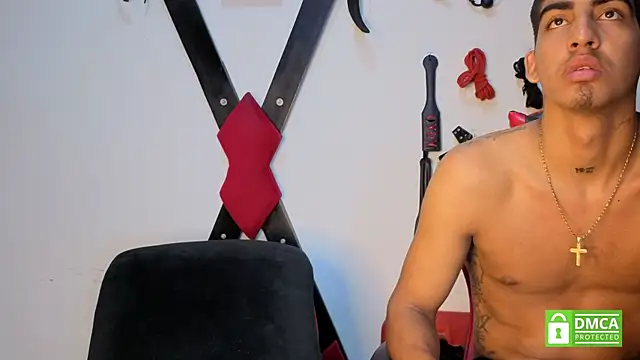 Grace_and_Milo Show in webcam