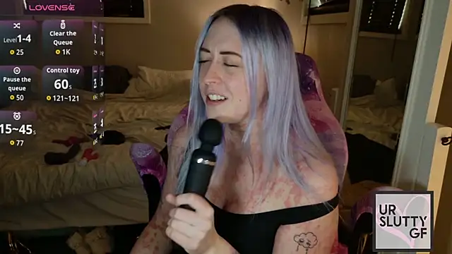 ursluttygf's Live XXX Chat