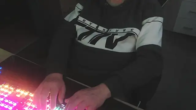 Teddybaer372のウェブカメラショー