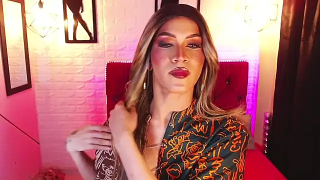 agatha_rodriguez Adlı Modelin Canlı XXX Sohbeti