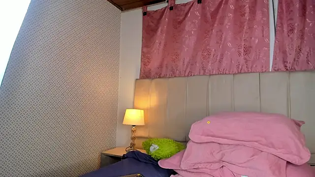 Онлайн чат XXX mia__gv