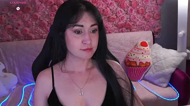 CarolinaaFoxyyy Adlı Modelin Canlı XXX Sohbeti