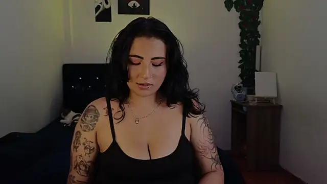 Pauilina Chat XXX live