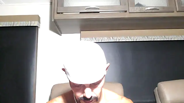 ThickD2C webkamerás műsora