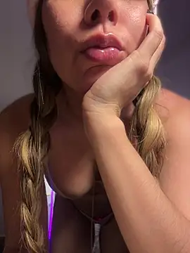 Czat XXX na żywo – MeganKitty_