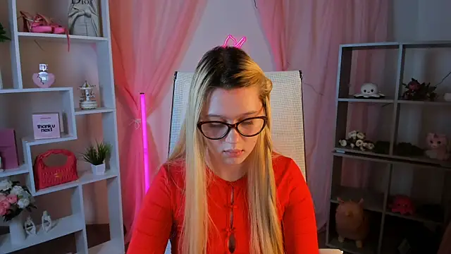 CelestineMauriac Adlı Modelin Canlı XXX Sohbeti
