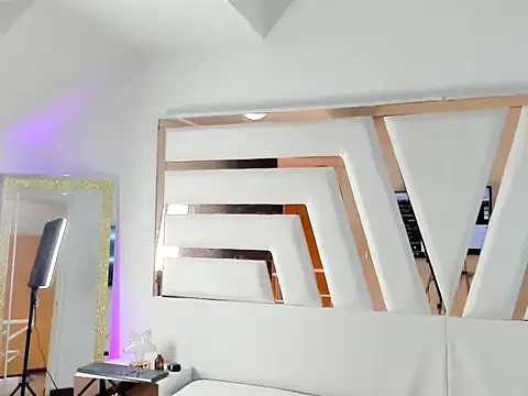 MiaKleinXn Live XXX chat