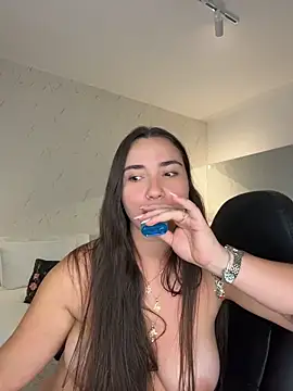 ava_blue Show Webcam