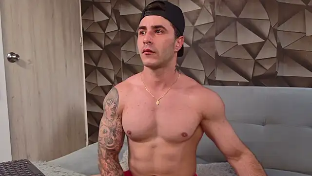 Latino_stud4uのウェブカメラショー